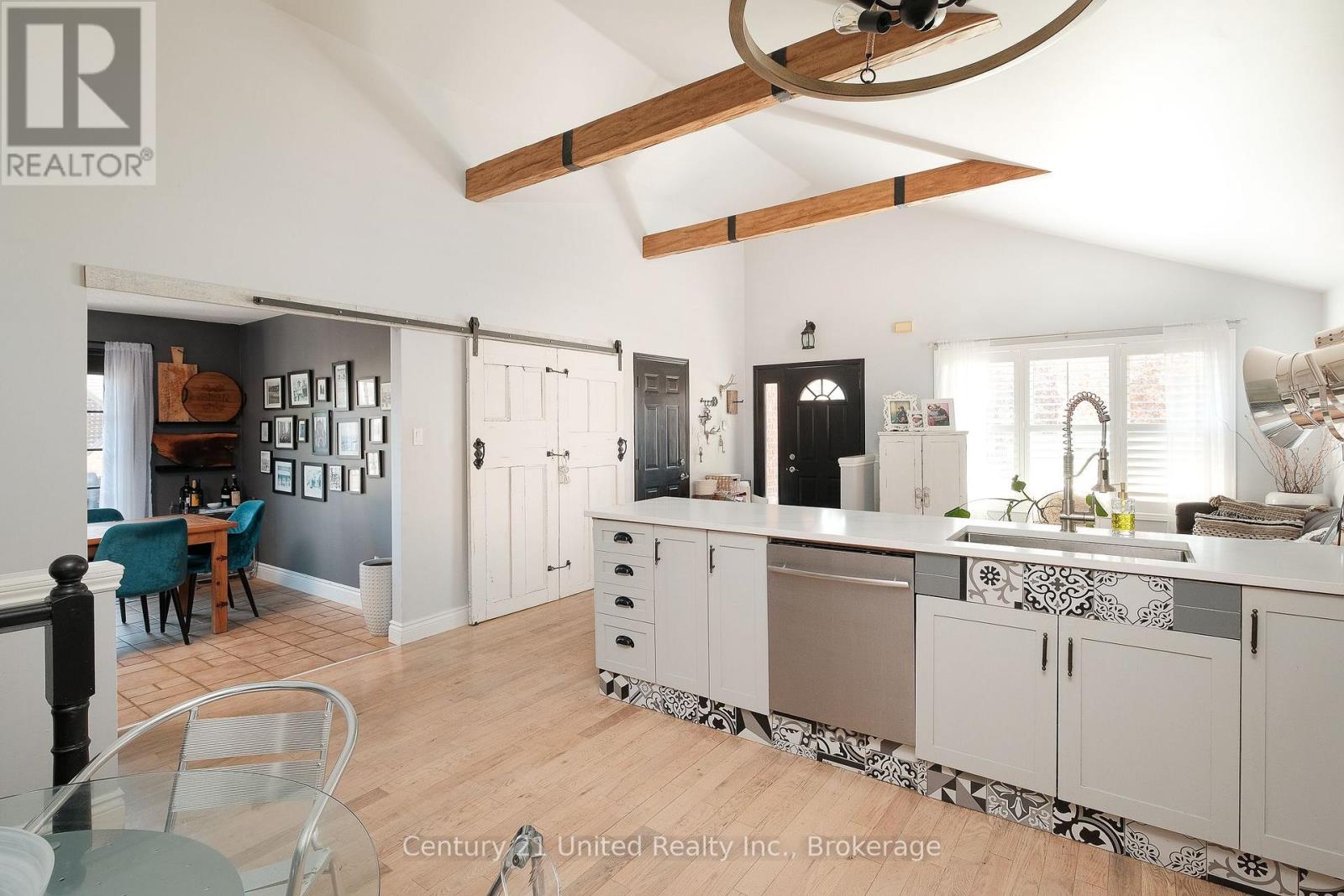 2229 LORRAINE DRIVE - 8