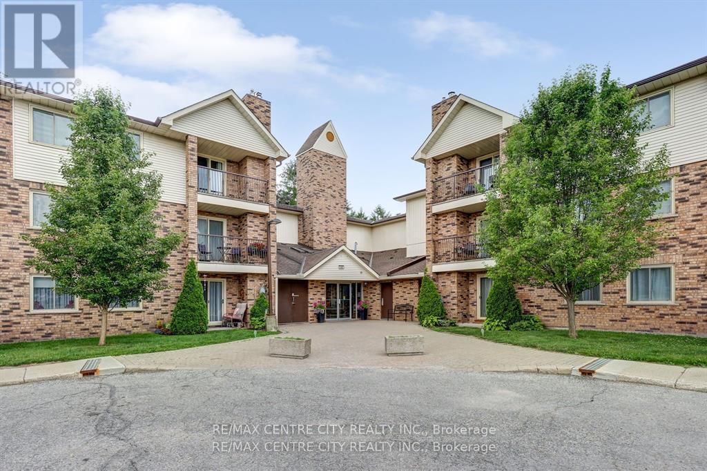 #109 440 WELLINGTON STREET - 1