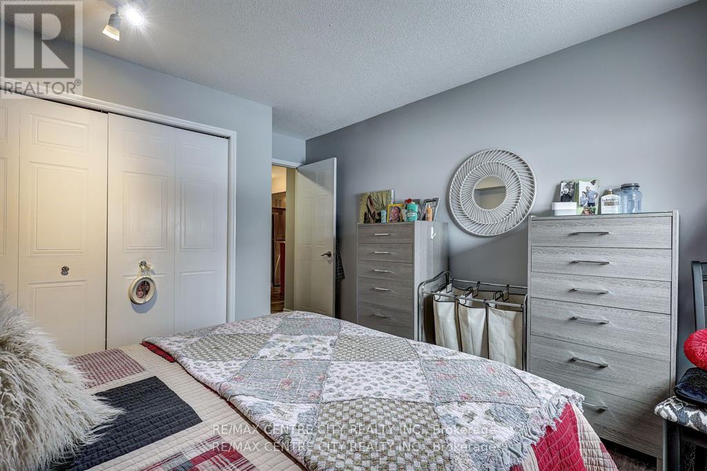 #109 440 WELLINGTON STREET - 17
