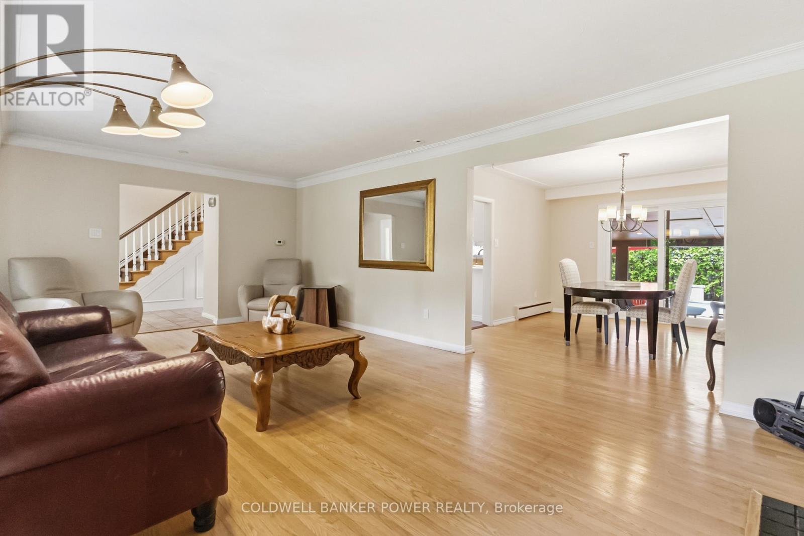 19 LINKSGATE ROAD - 10