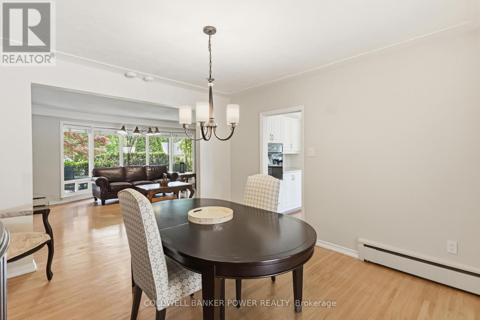 19 LINKSGATE ROAD - 12