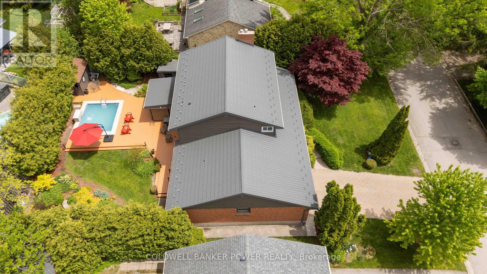 19 LINKSGATE ROAD - 47
