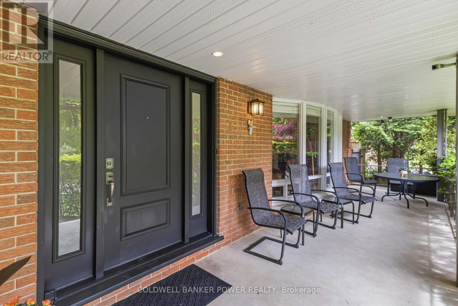19 LINKSGATE ROAD - 5