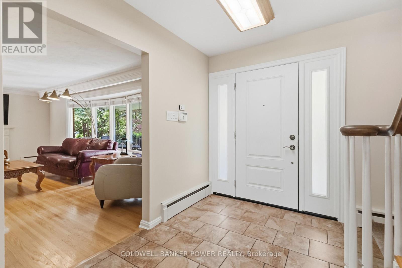 19 LINKSGATE ROAD - 7