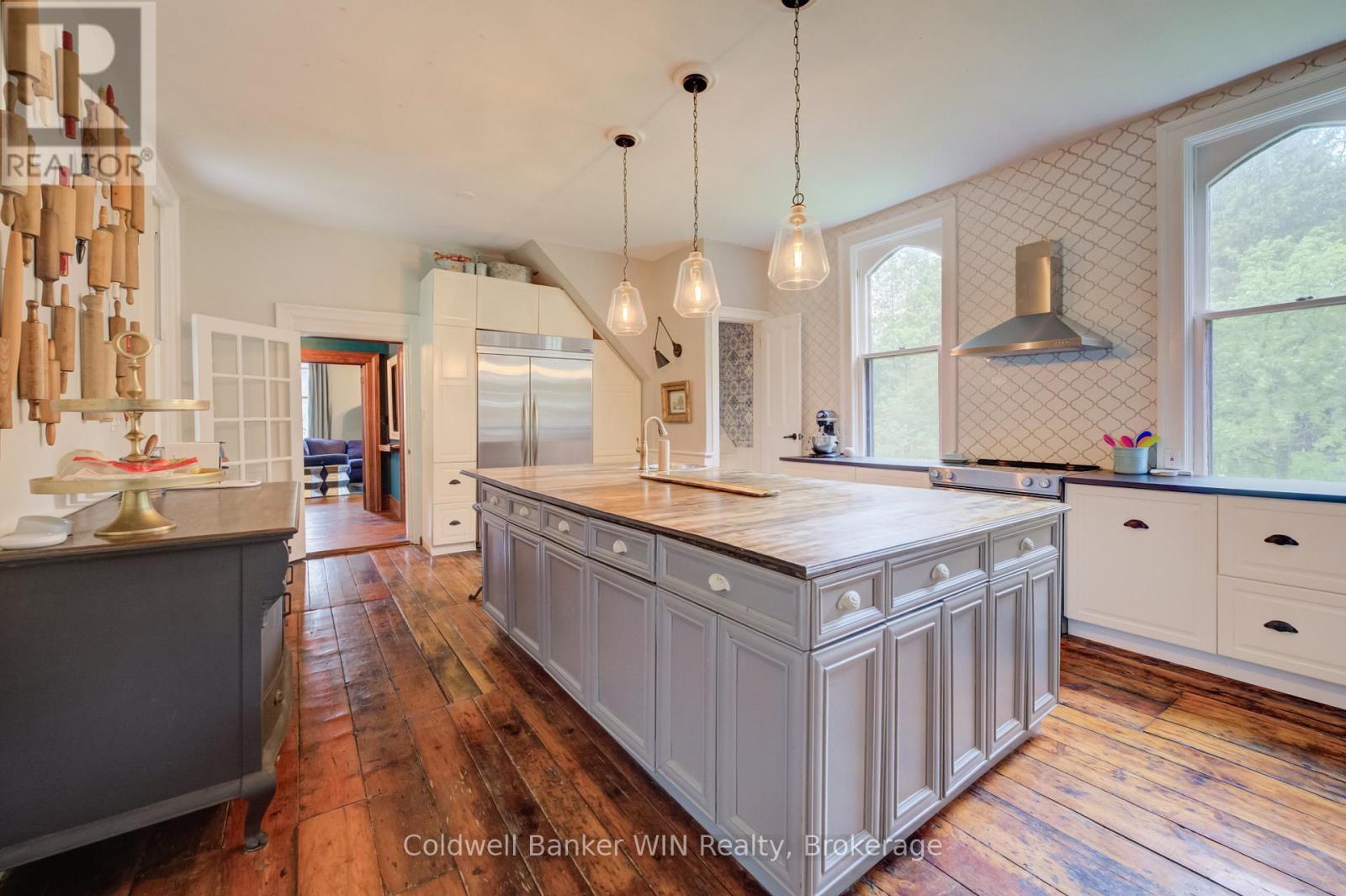 525 SILVER STREET - Image 10