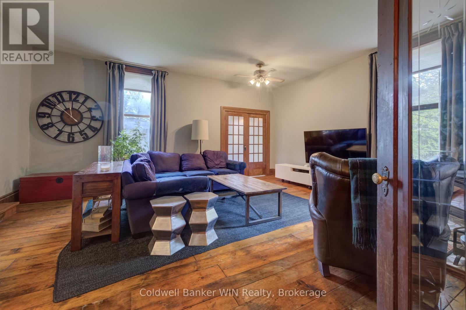 525 SILVER STREET - Image 12