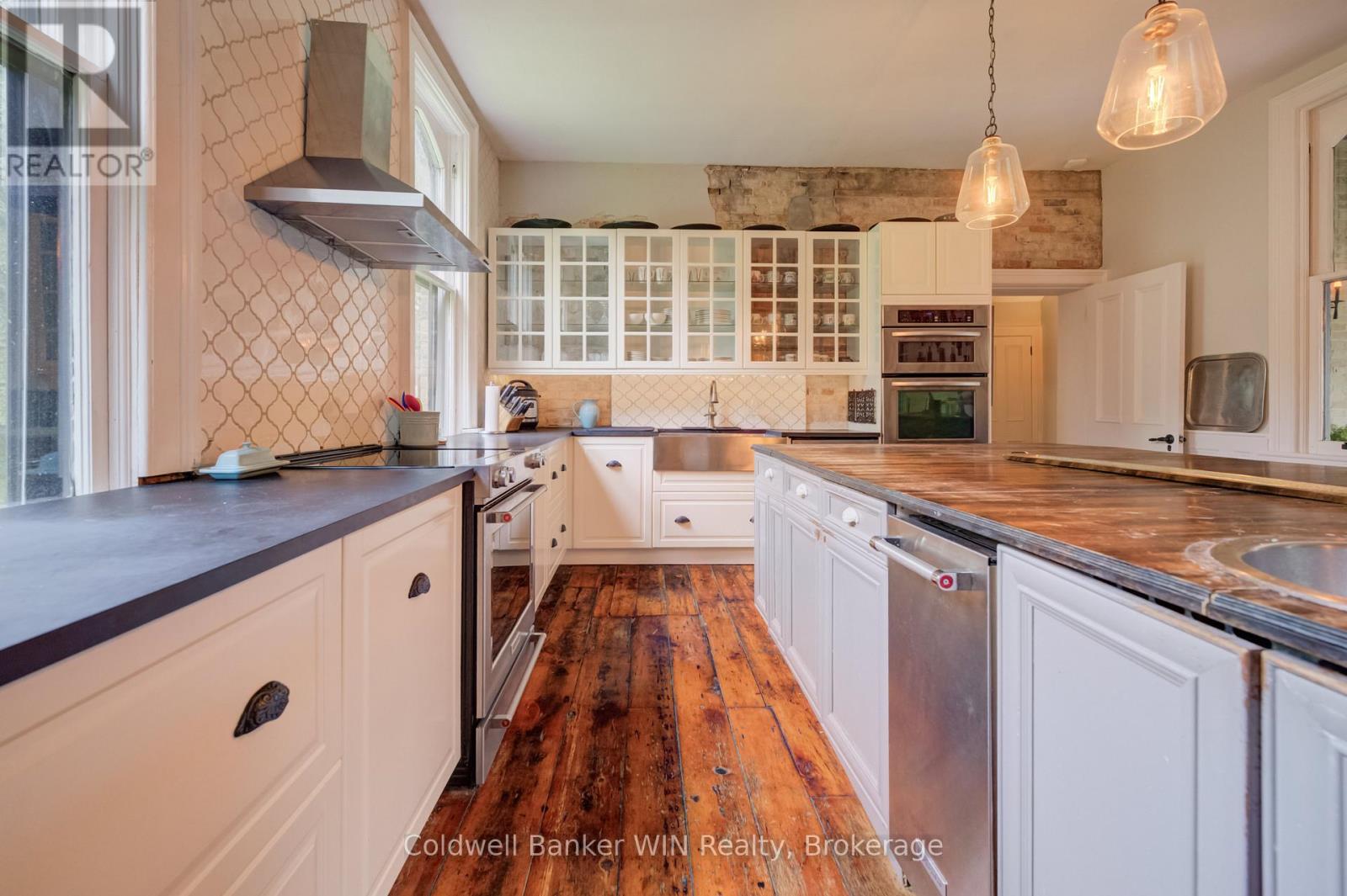 525 SILVER STREET - Image 6