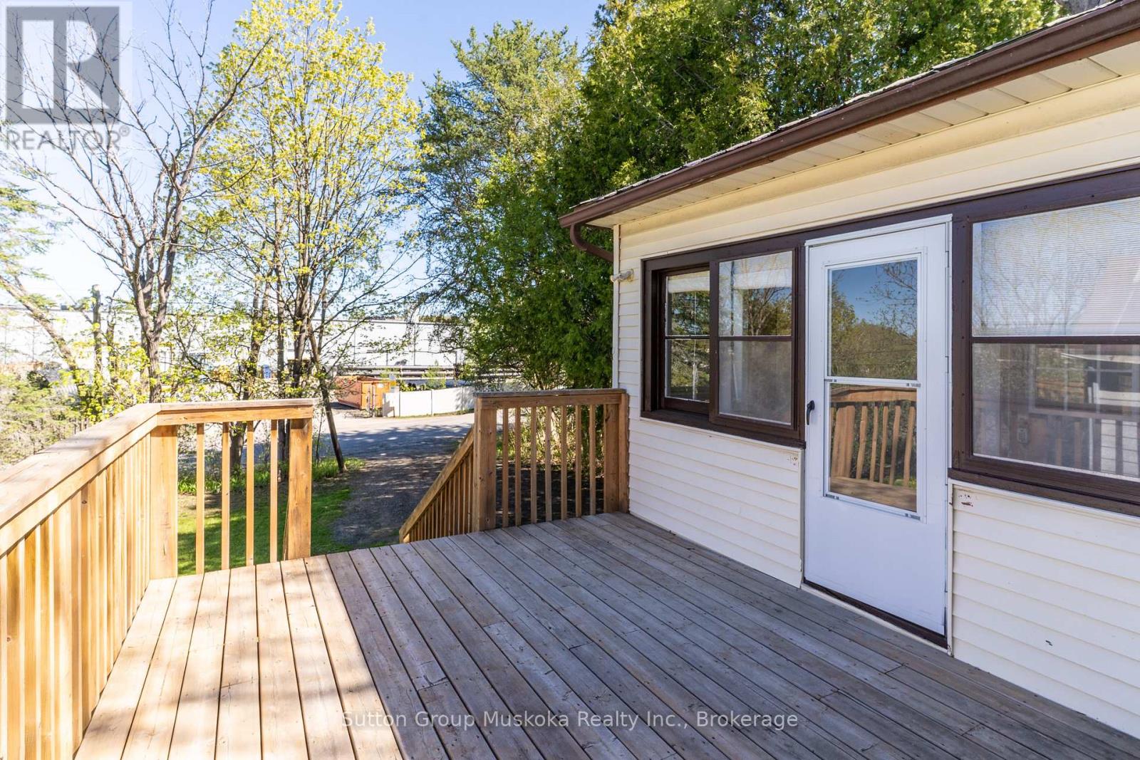 18 SUSAN STREET W - Image 3