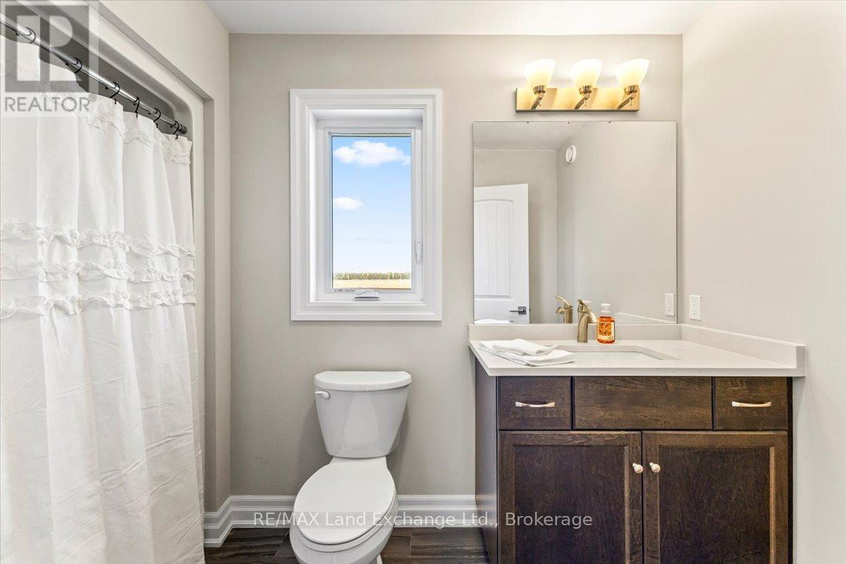 395 MARY ROSE AVENUE - 13
