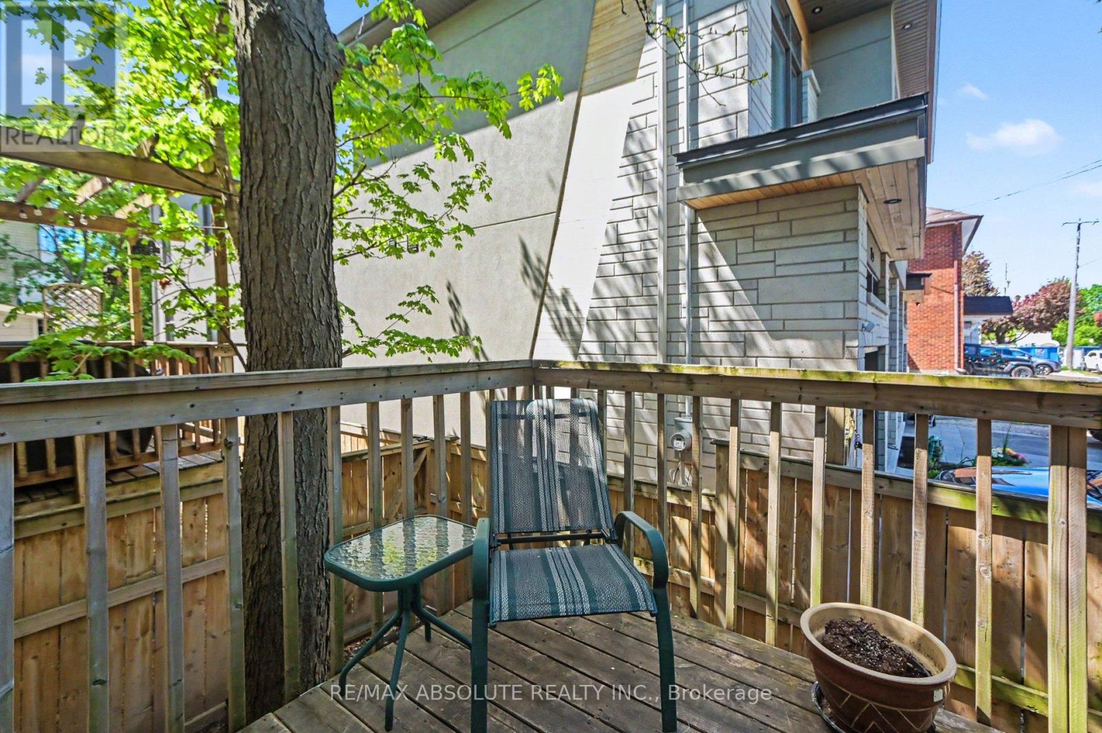 700 TWEEDSMUIR AVENUE - 19