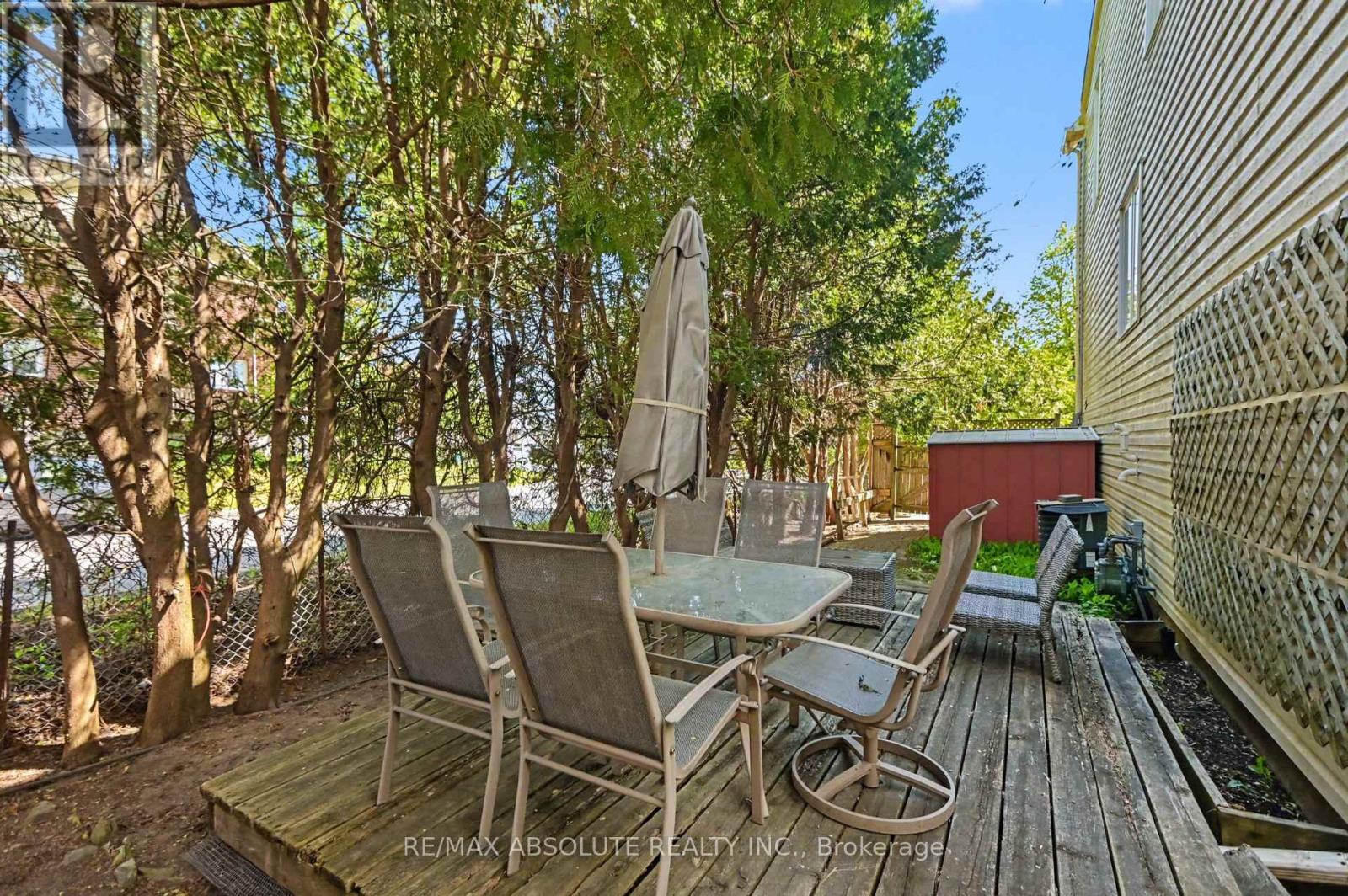 700 TWEEDSMUIR AVENUE - 21