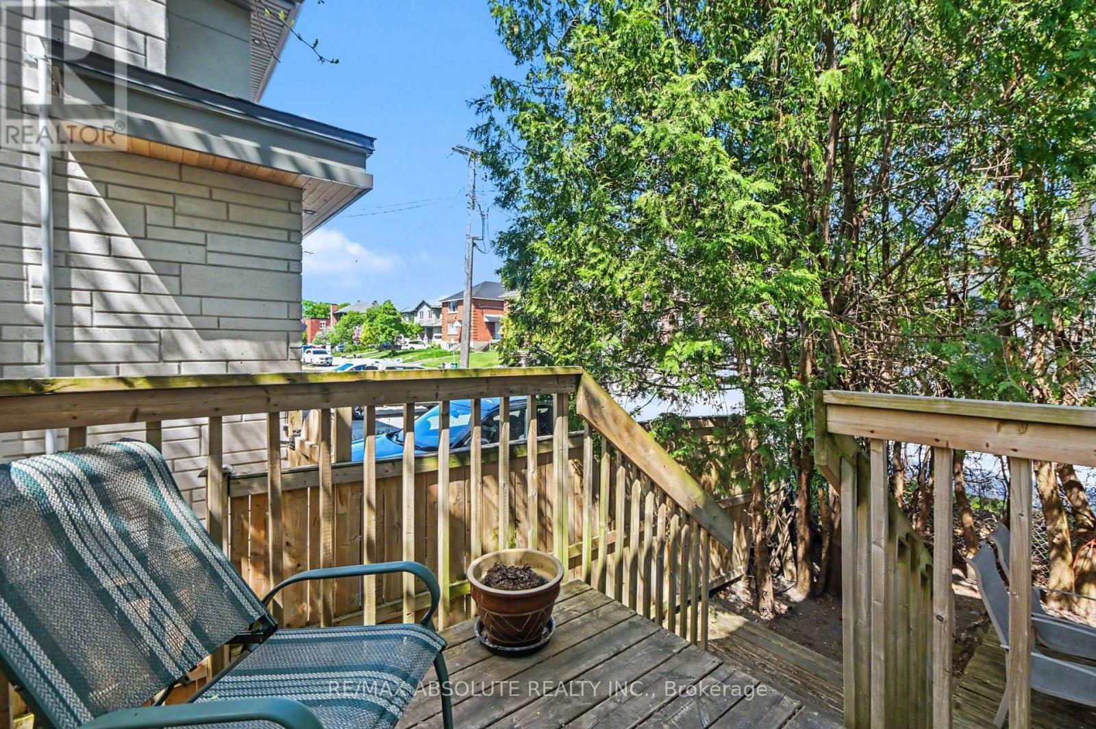 700 TWEEDSMUIR AVENUE - 23