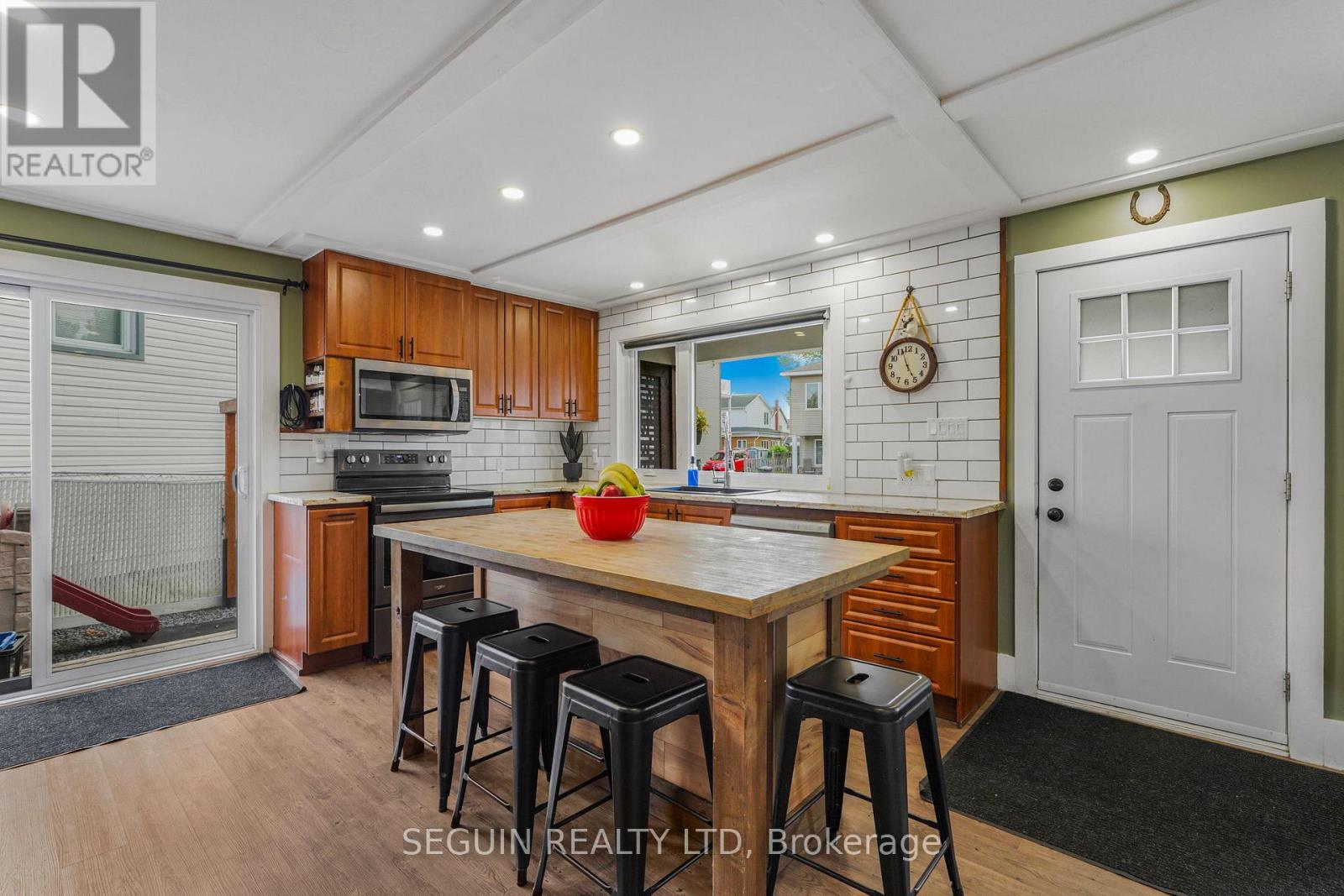 281 HAMPDEN STREET - 4