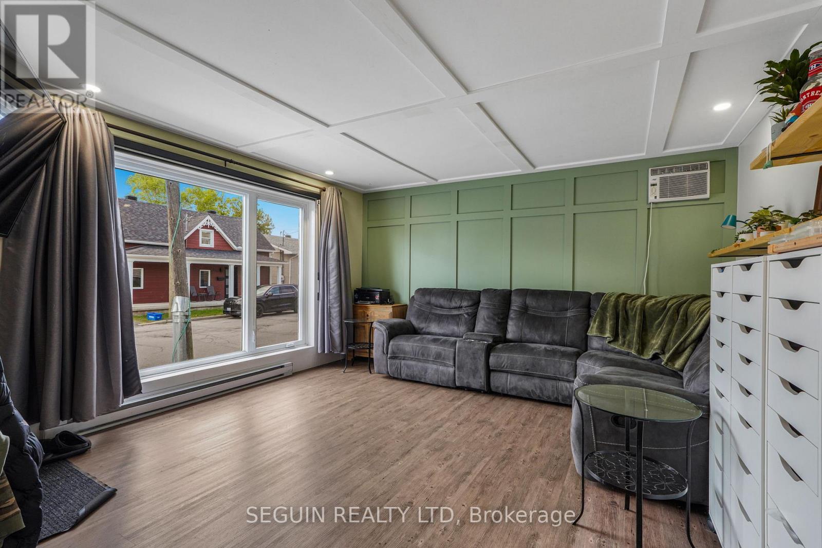281 HAMPDEN STREET - 8