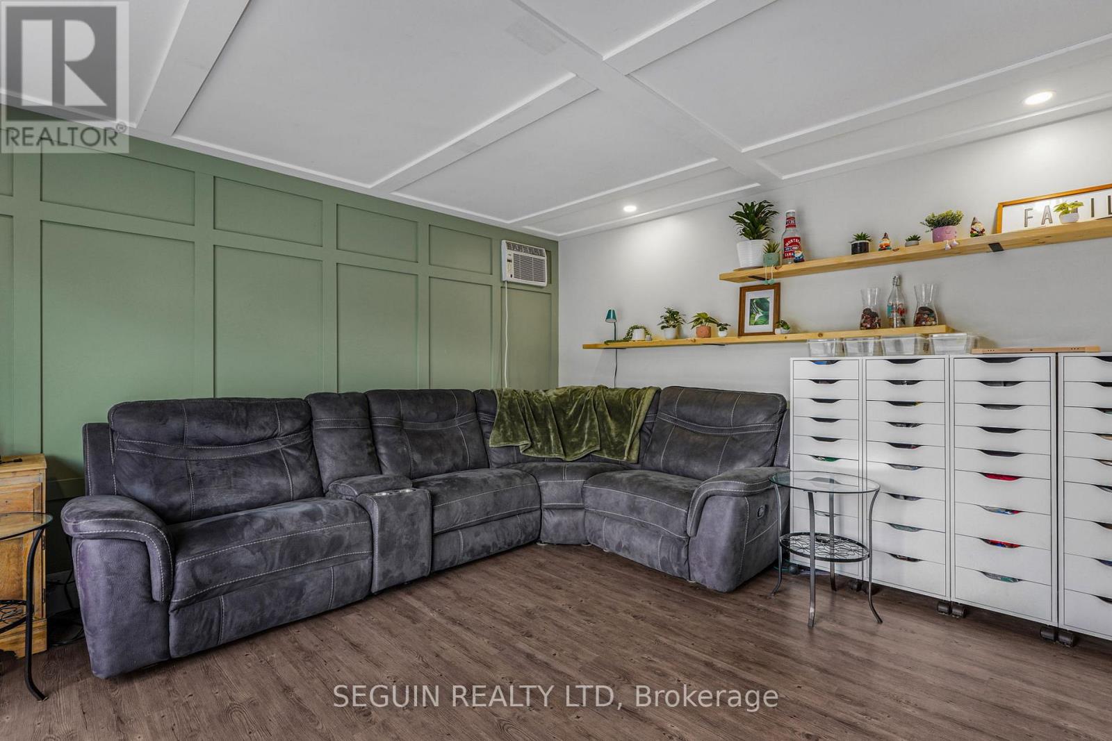 281 HAMPDEN STREET - 9