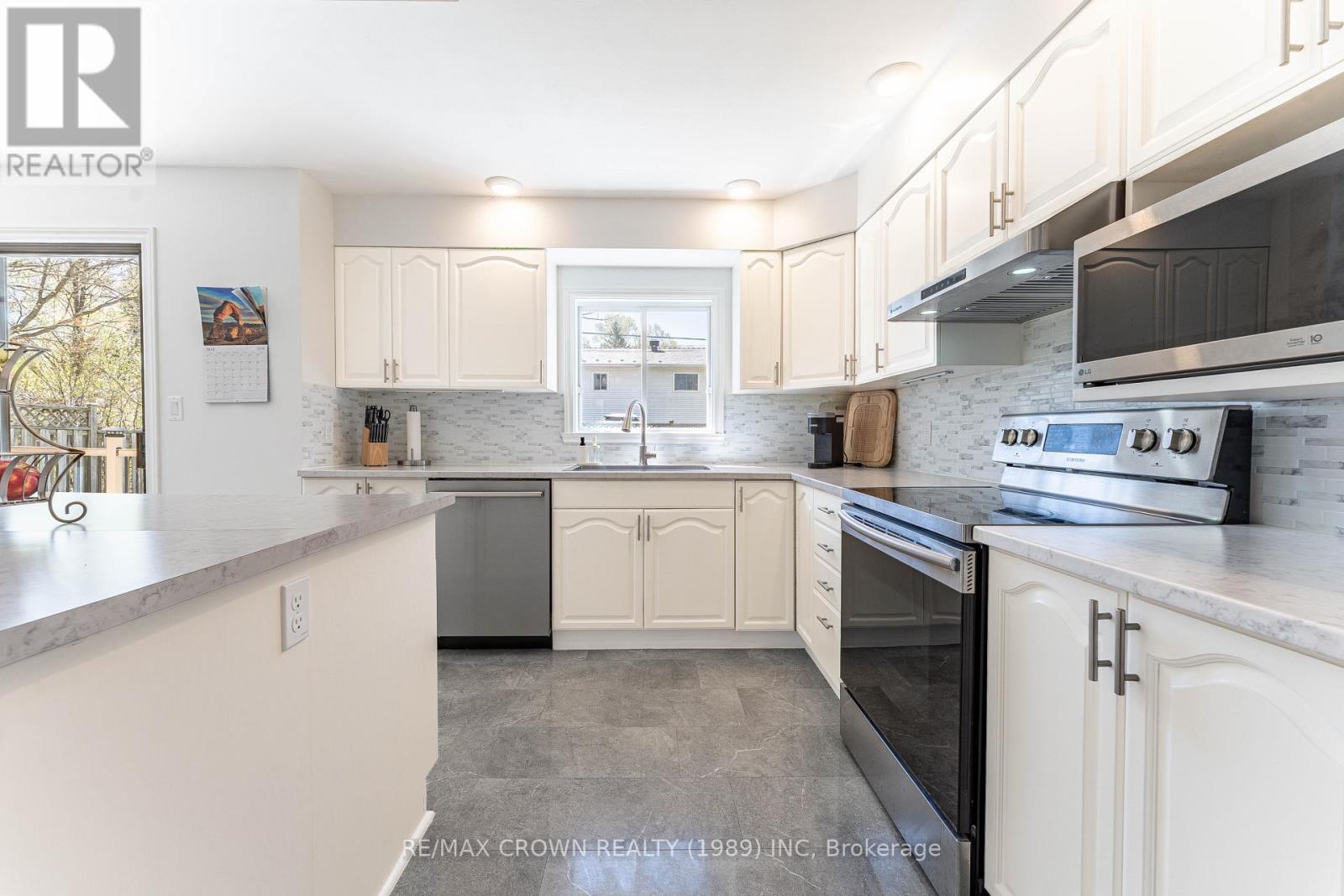53 SABLE CRESCENT - 9