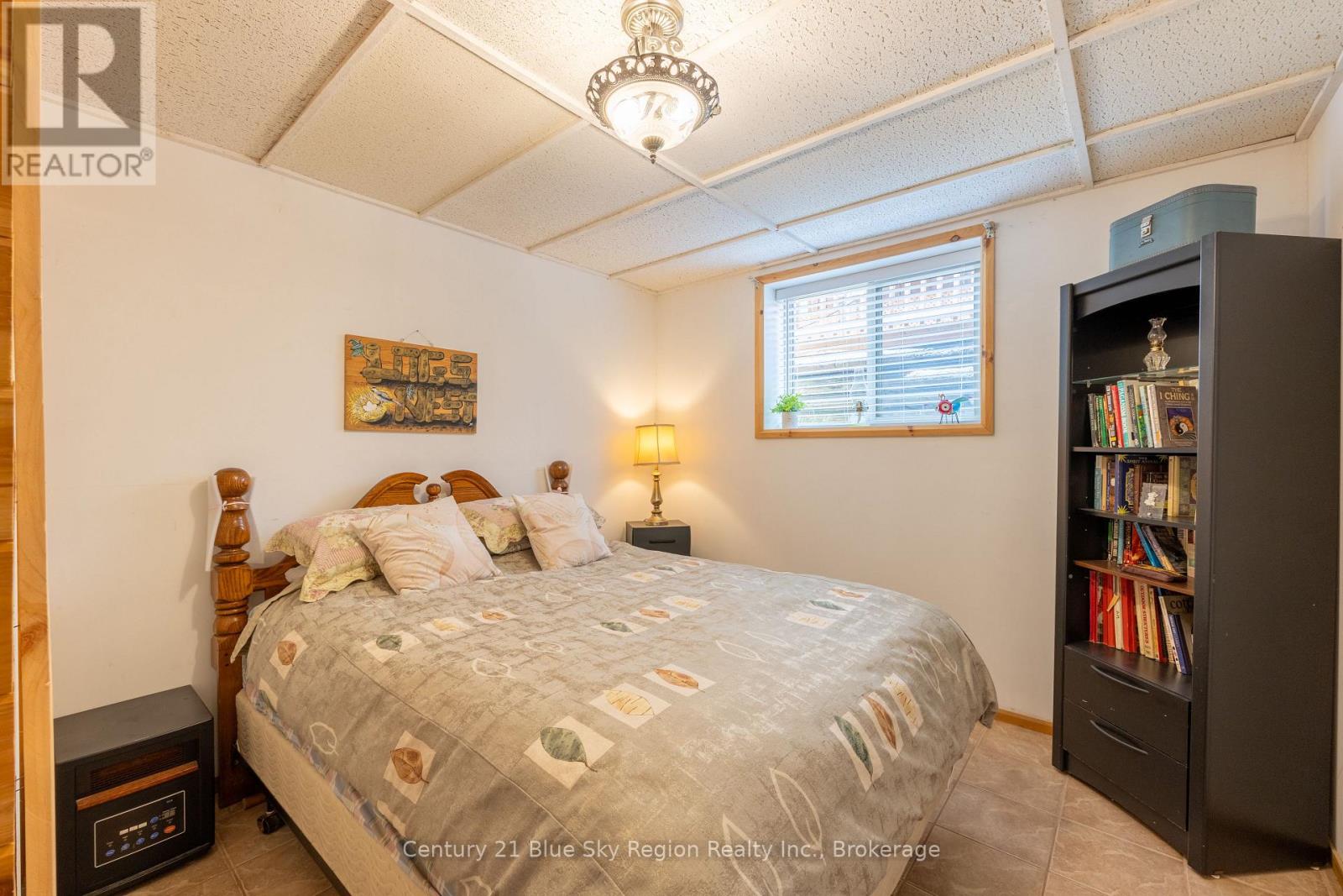18 PARGETER DRIVE - 25
