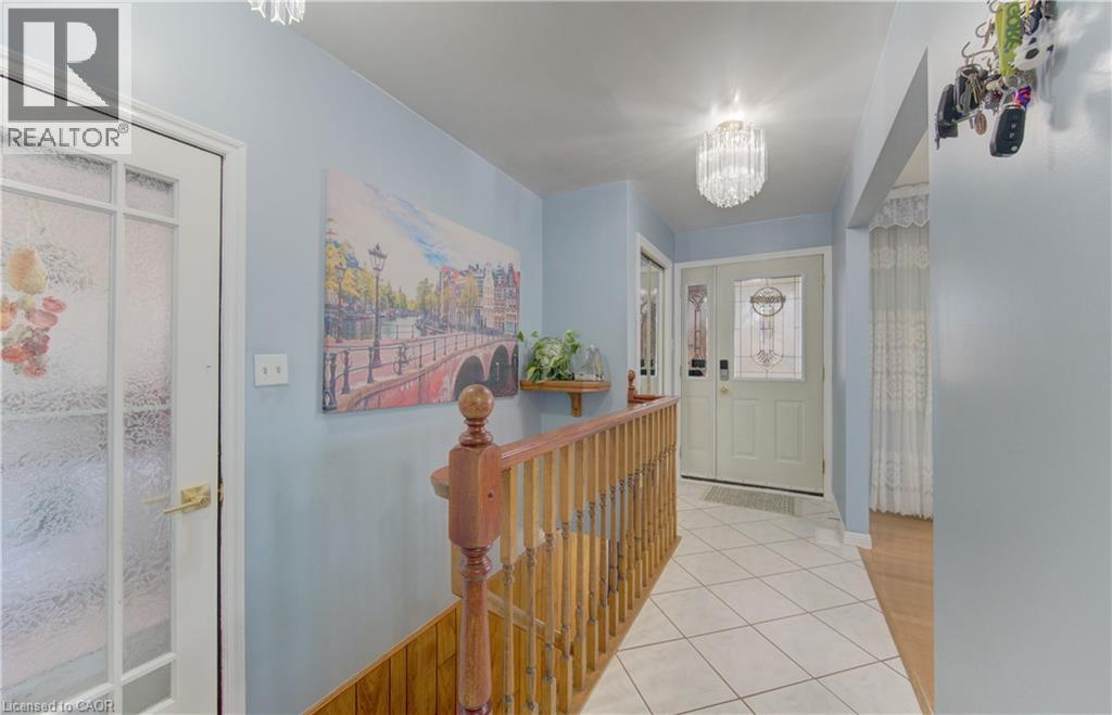 170 MARTINGLEN Crescent - 6