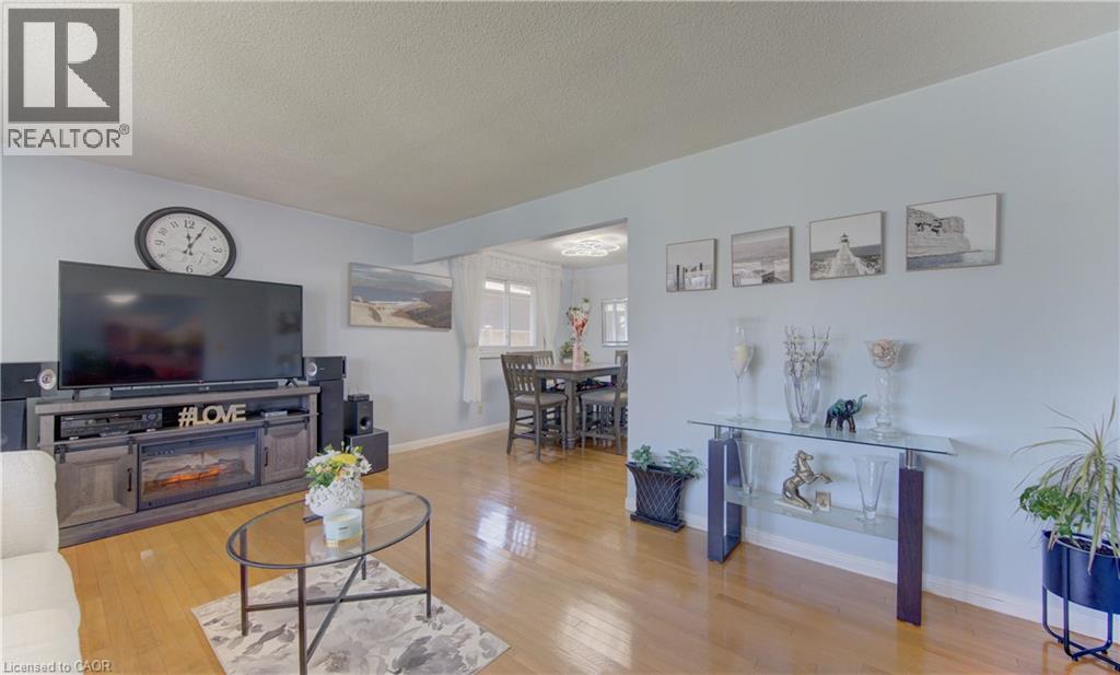 170 MARTINGLEN Crescent - 9