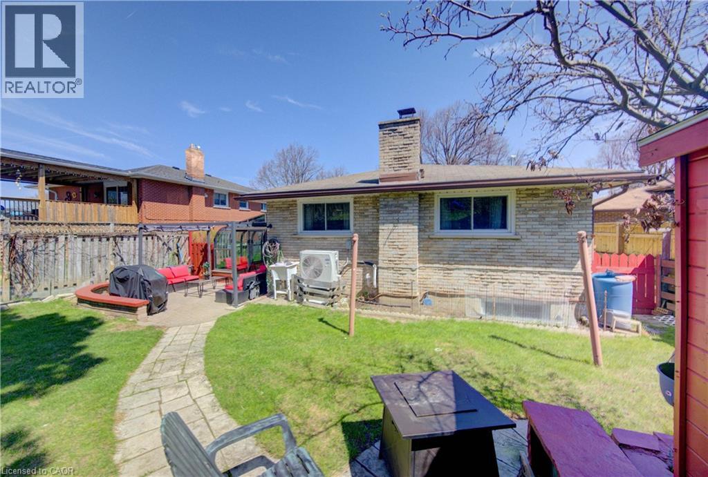 170 MARTINGLEN Crescent - 36