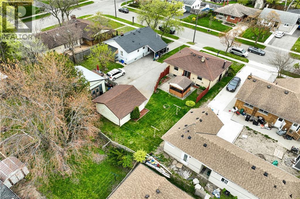 144 BYRON Avenue - 40