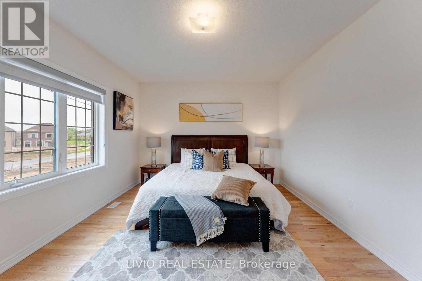 8 HOUSEFINCH AVENUE - 32