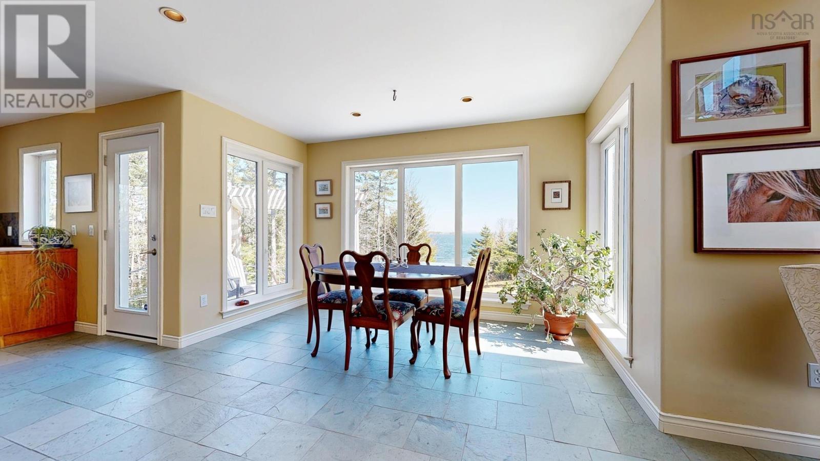 55 Lintlops Road - 14