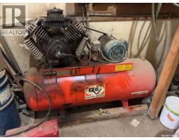 300 Frontage Street, Cut Knife, SK S0M0N0 Photo 11