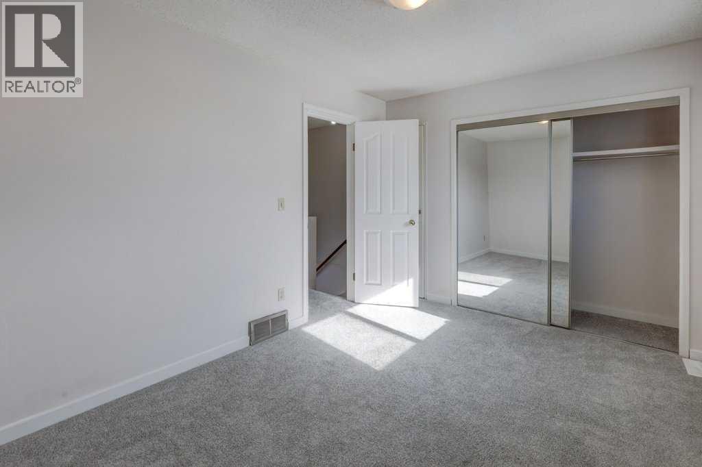 #33 64 Whitnel Court NE - 17