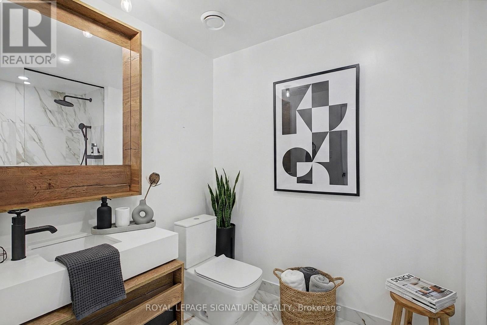#725 505 RICHMOND STREET W - 16