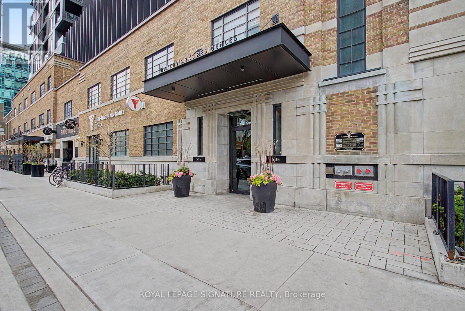 #725 505 RICHMOND STREET W - 2