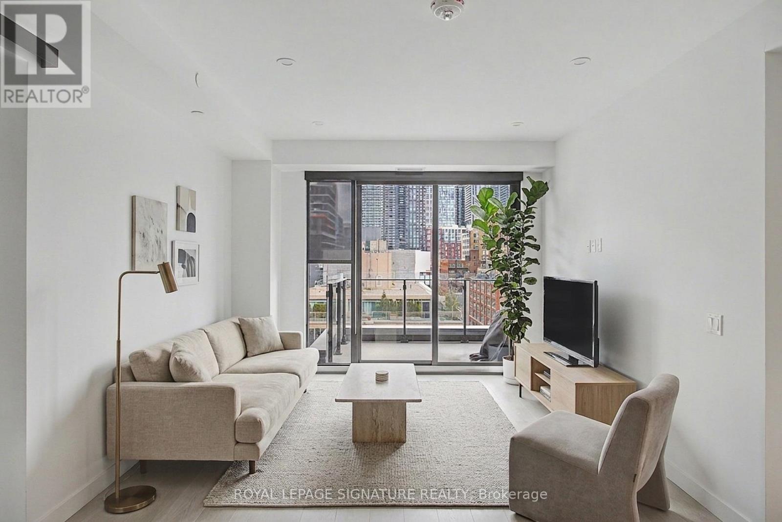 #725 505 RICHMOND STREET W - 8