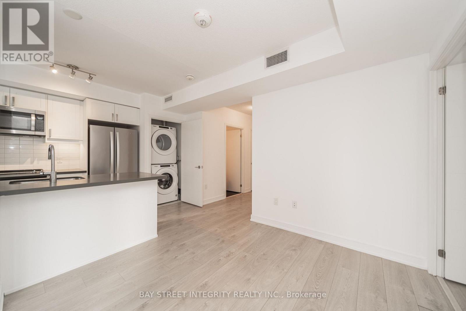 #2801 50 WELLESLEY E STREET - 11