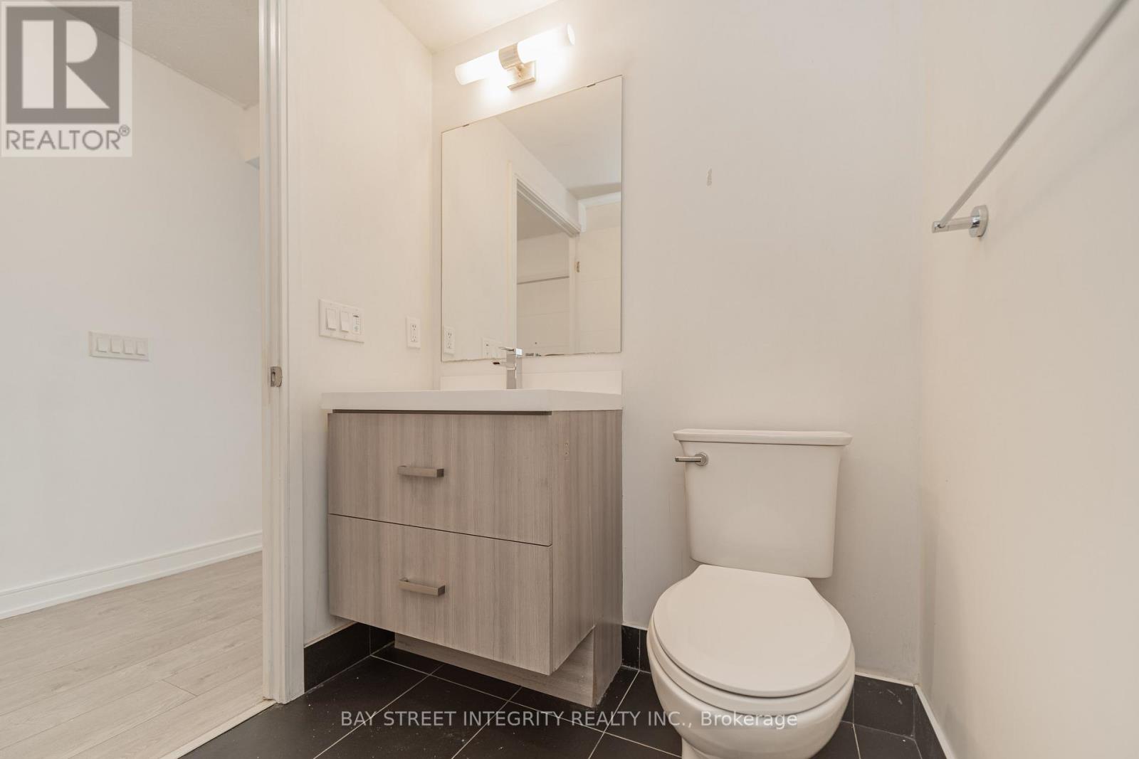 #2801 50 WELLESLEY E STREET - 21