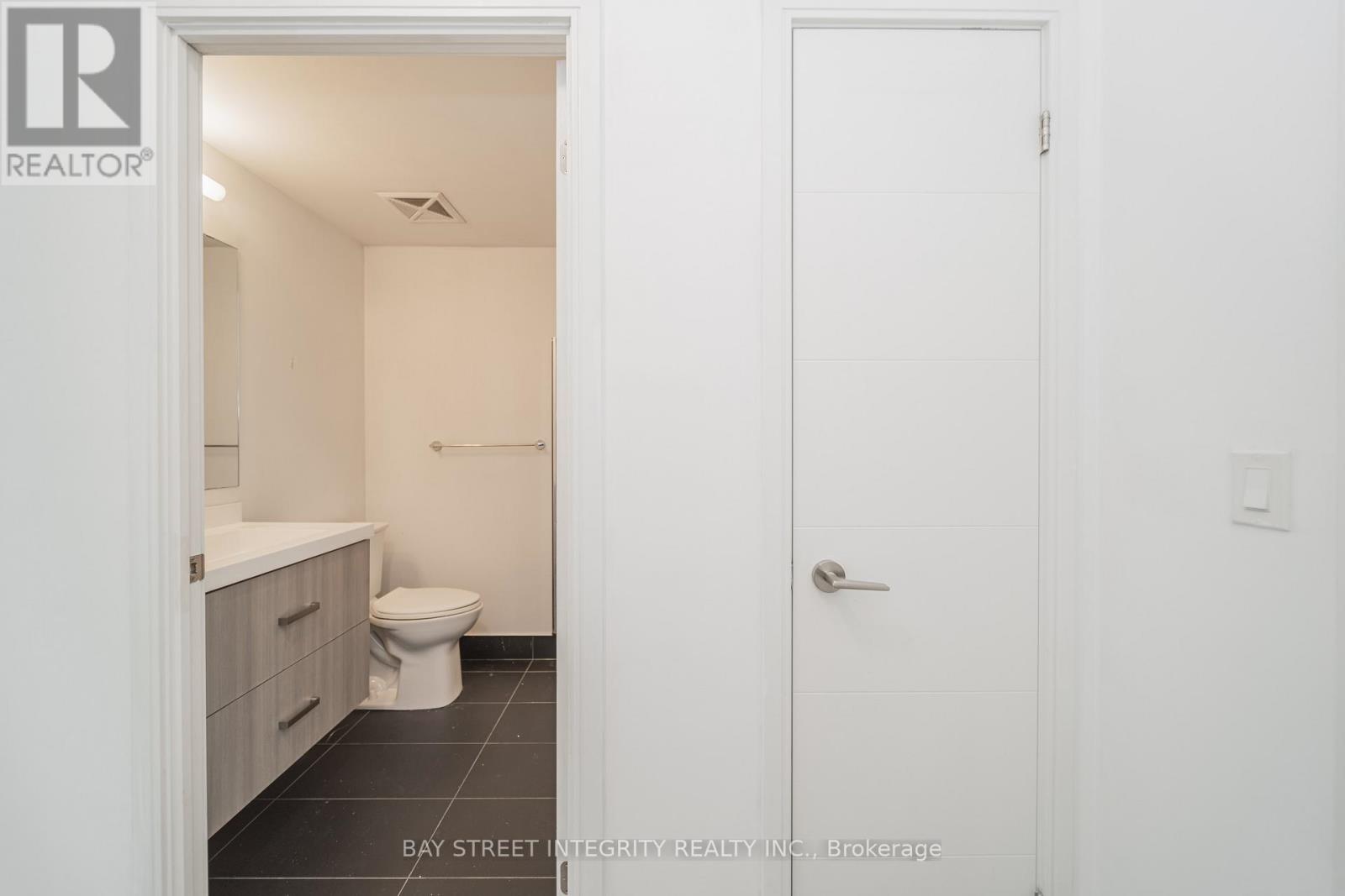 #2801 50 WELLESLEY E STREET - 23
