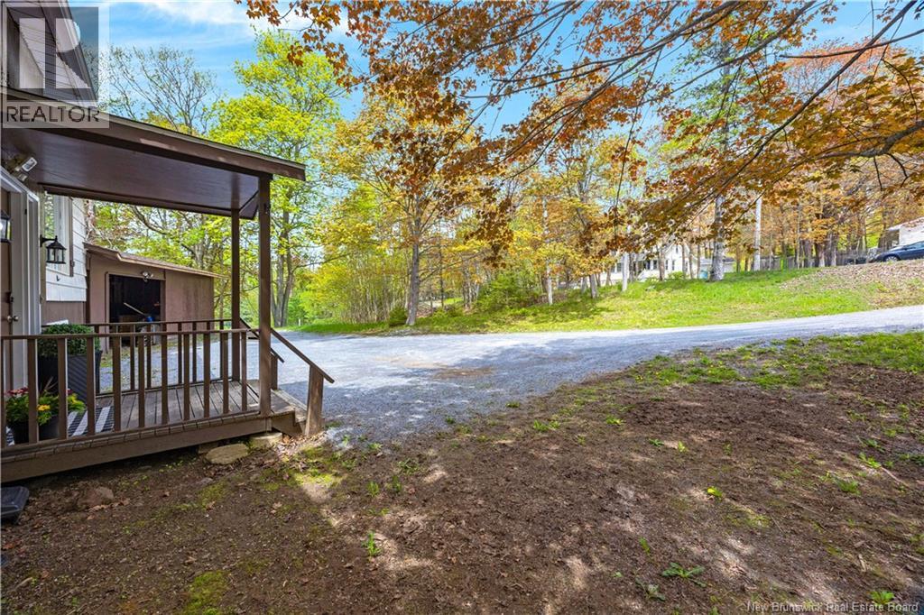 323 Gondola Point Road - 4