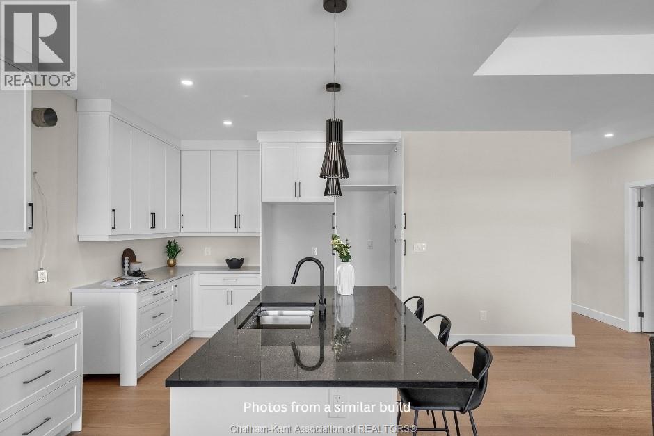18 Rosewood CRESCENT - 11