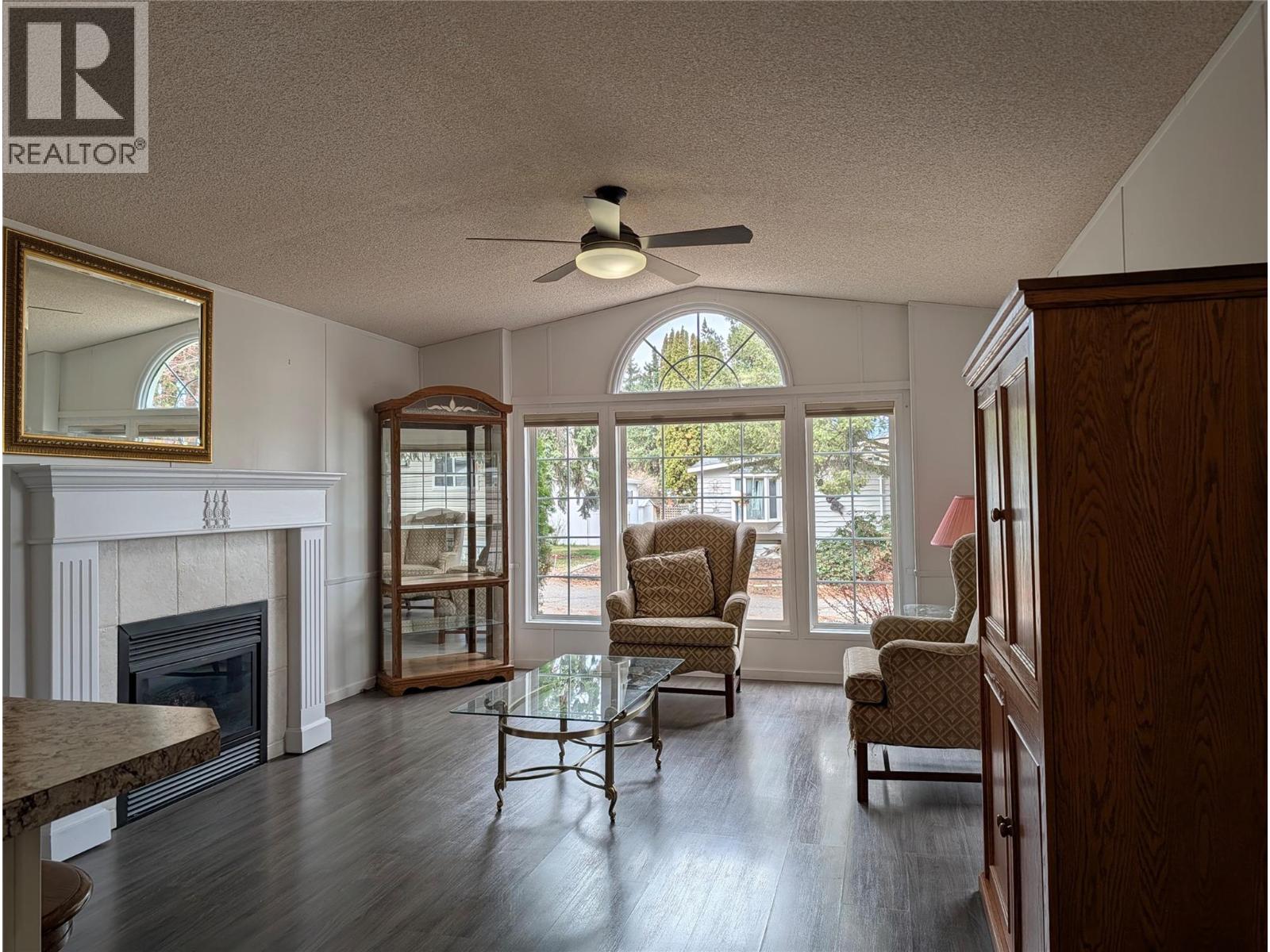 #27 3535 Casorso Road - 9