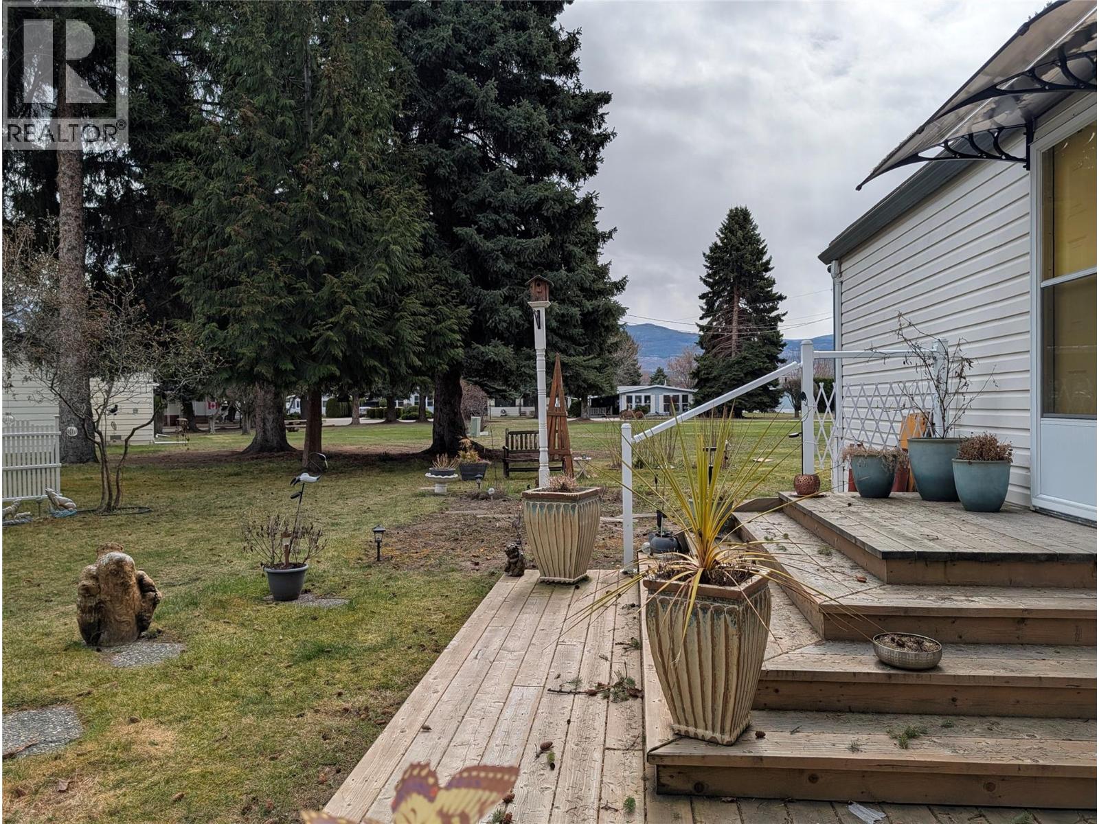 #27 3535 Casorso Road - 19