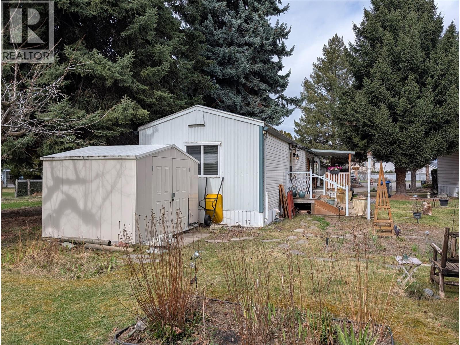 #27 3535 Casorso Road - 5
