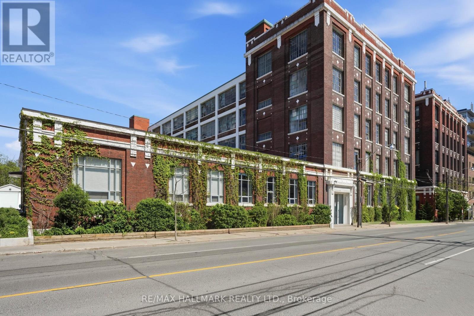 #203 245 CARLAW AVENUE - 23
