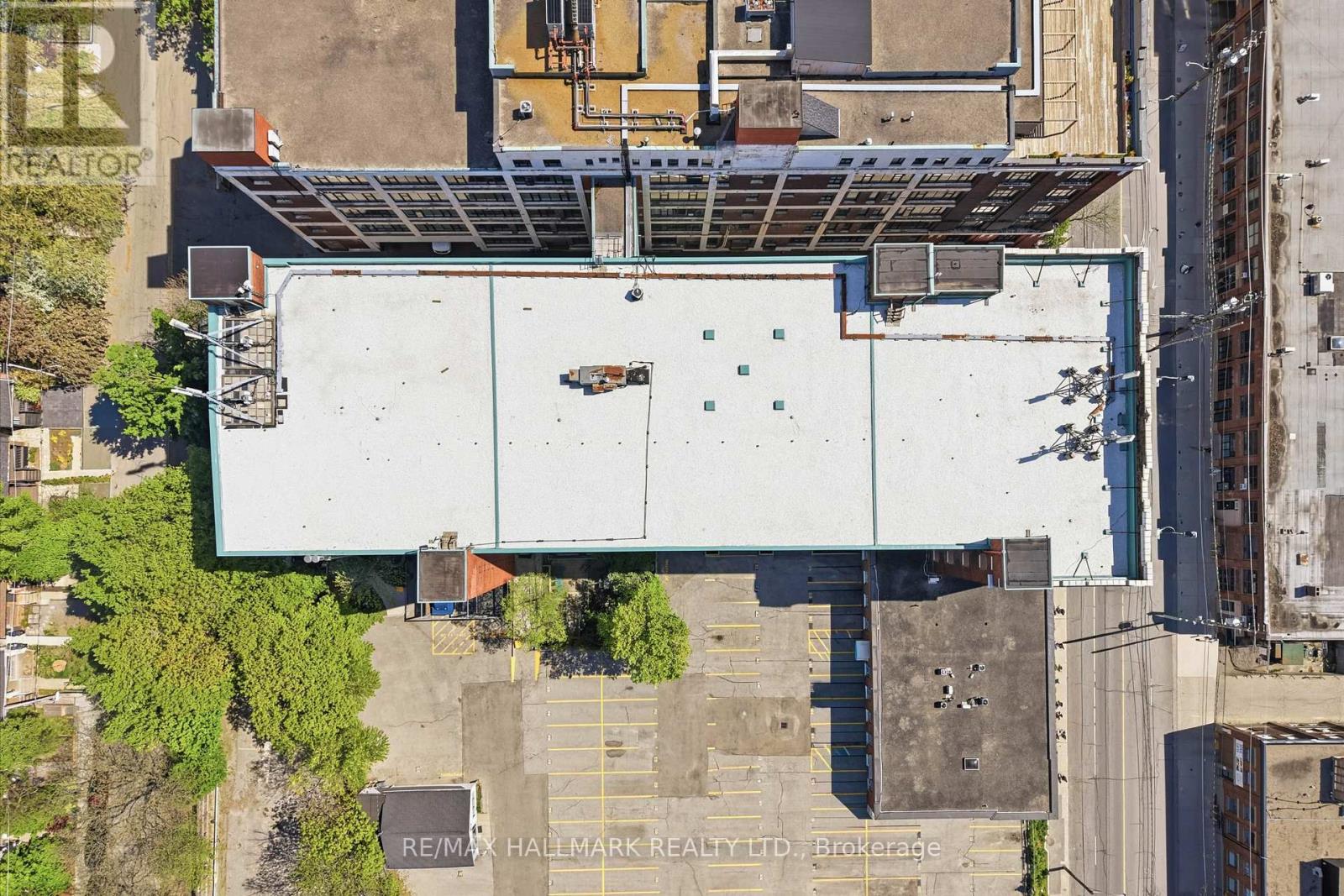 #203 245 CARLAW AVENUE - 30