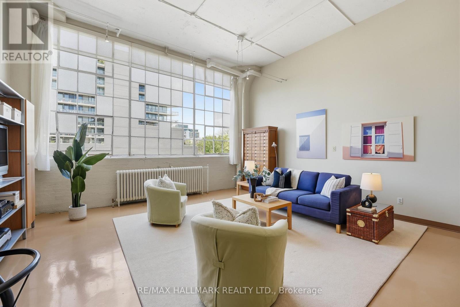 #203 245 CARLAW AVENUE - 4