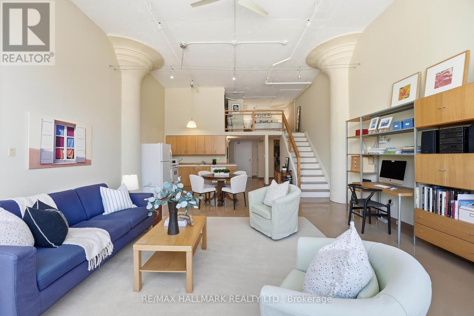 #203 245 CARLAW AVENUE - 8