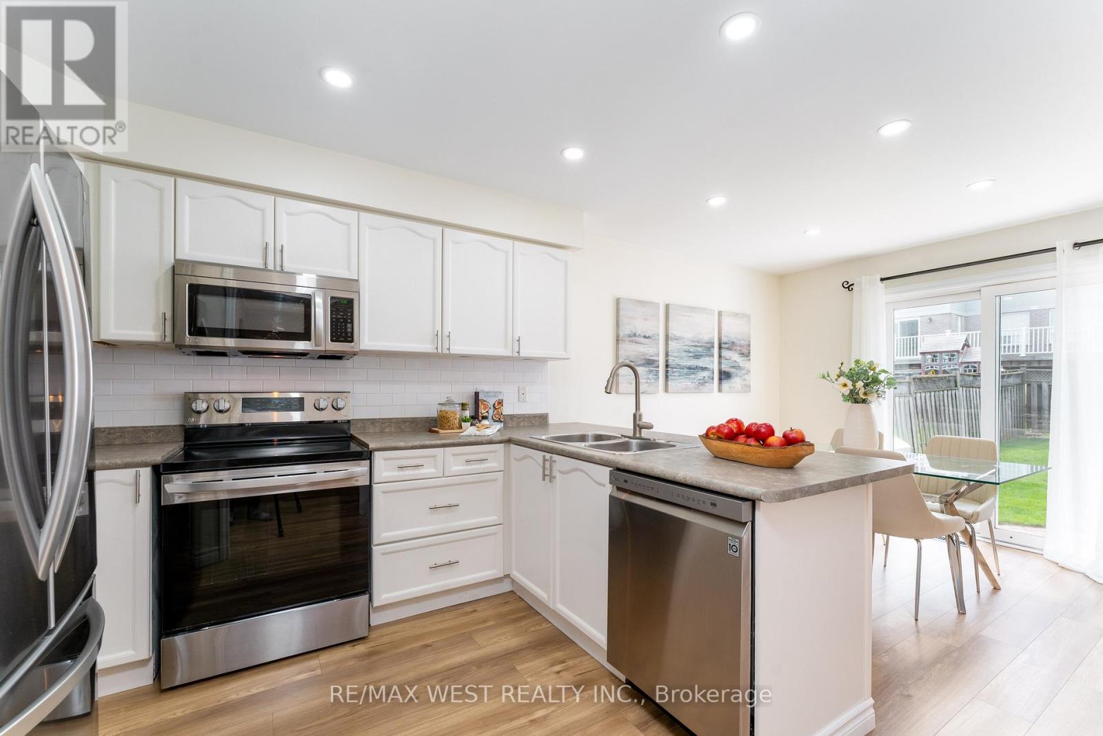 72 BANNISTER STREET - 13