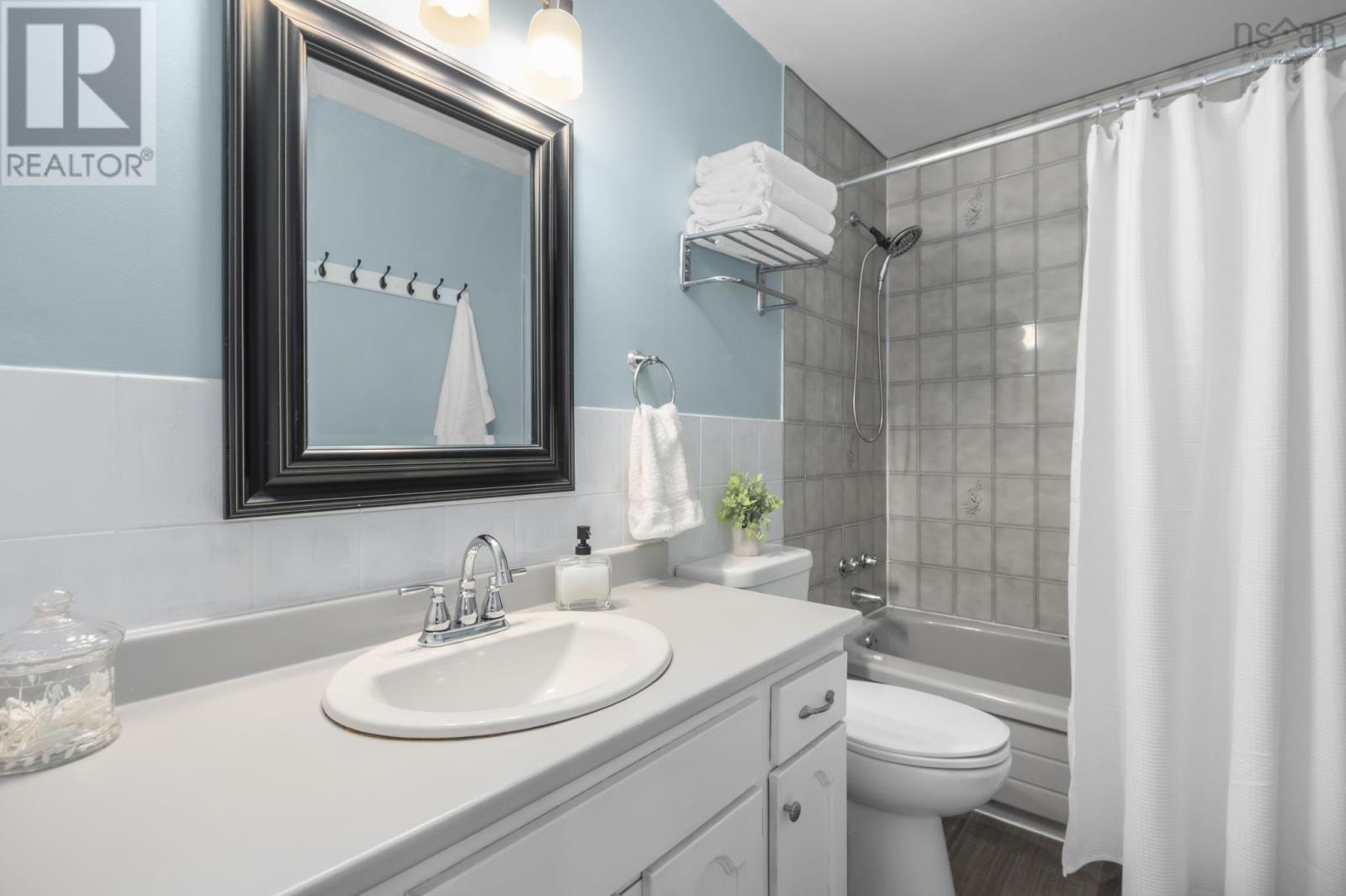 Property 4 of 30 of 17 Noria Crescent