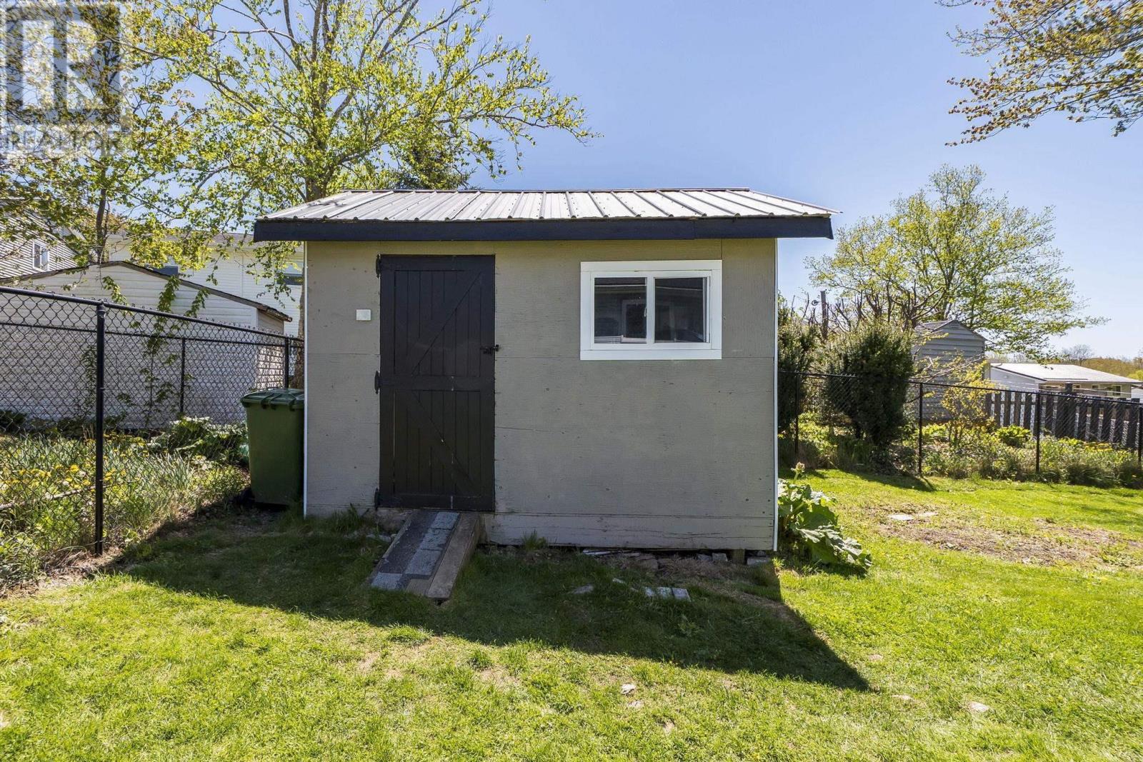 Property 11 of 30 of 17 Noria Crescent