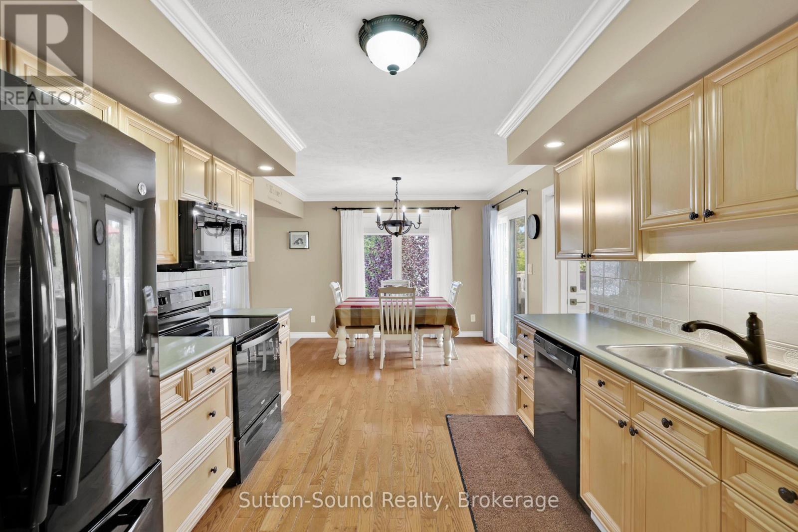 900 10TH AVENUE E - 13