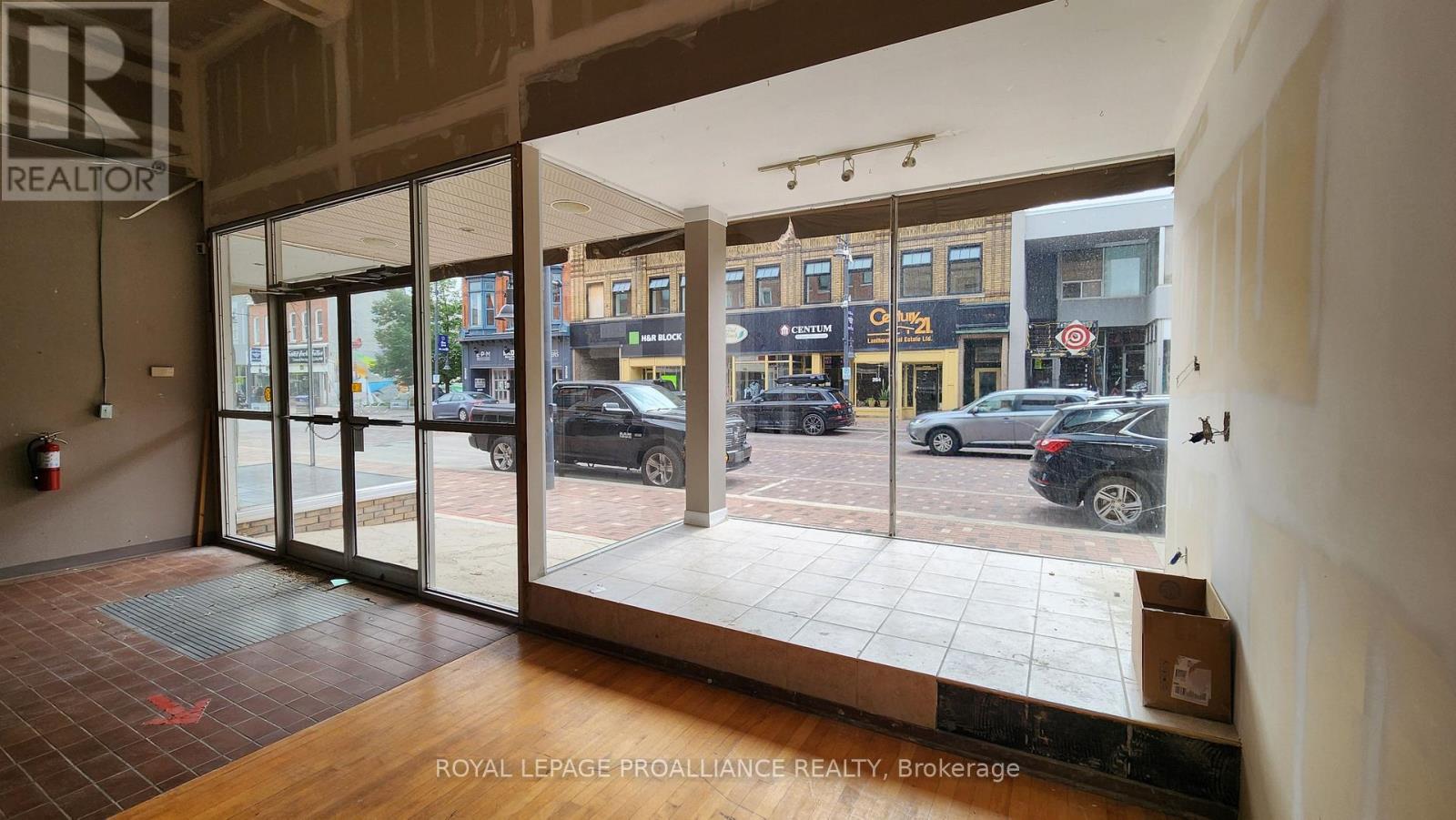 261 FRONT STREET