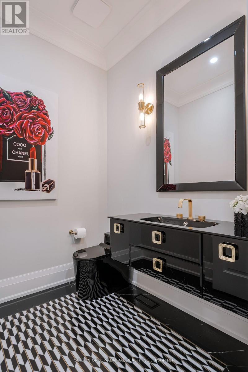 41 ELIZABETH DRIVE - 21